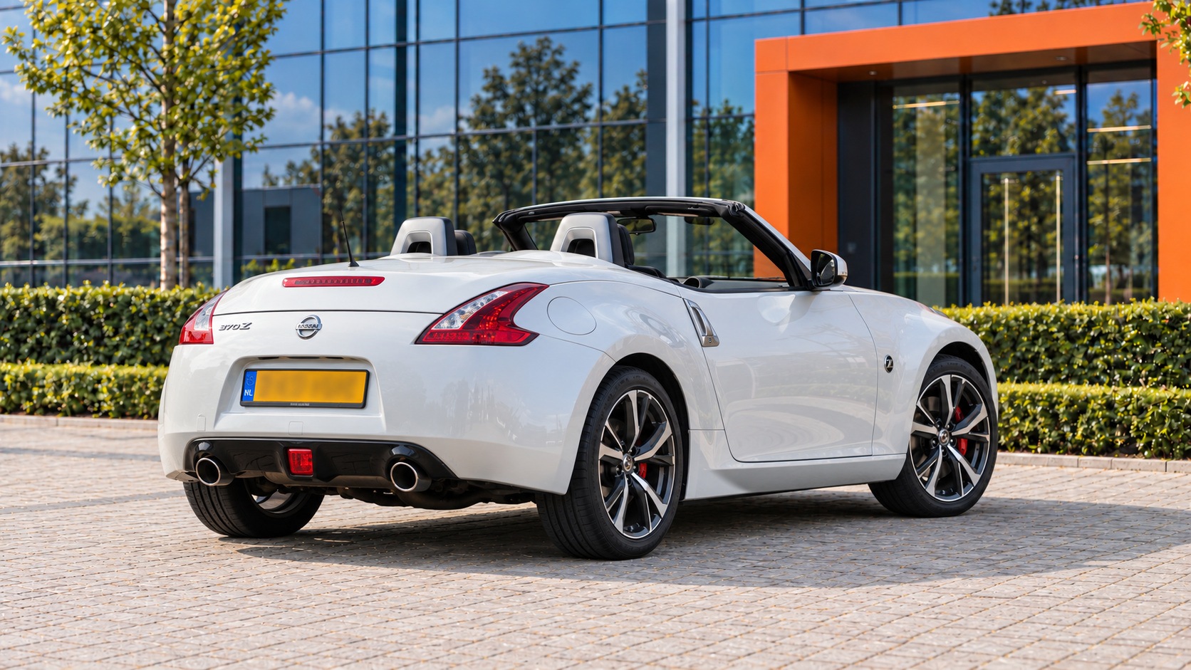 Nissan 370Z van achteren
